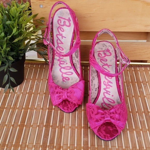 Betseyville Bright Pink Lace Heels - Picture 4 of 8